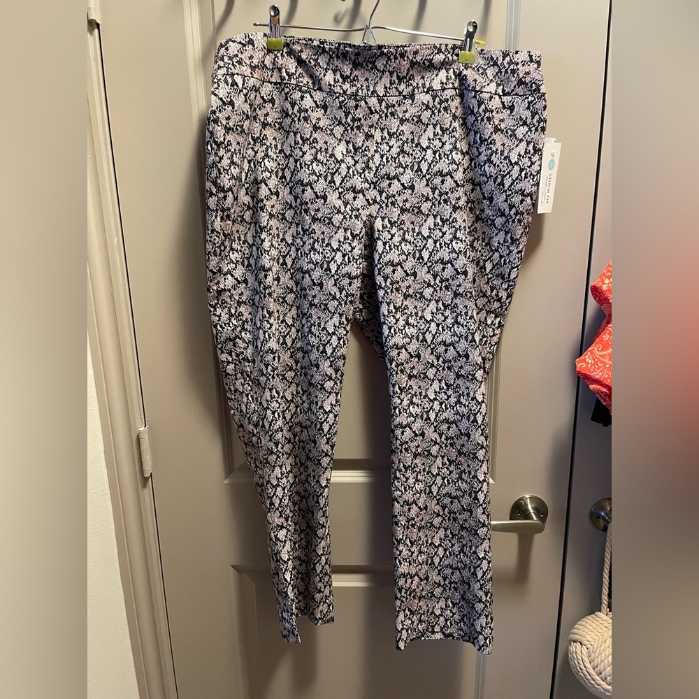 Erica Taylor Exclusive Stitch fix pants snake skin  (pink white & black)
